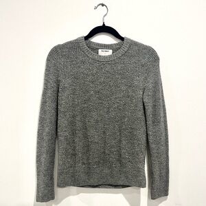 Old Navy Gray Knit Sweater - Size Small